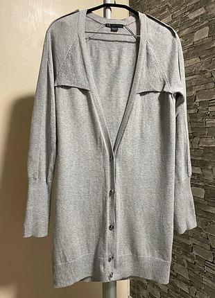 Брендовая кофта-кардиган с оригинальными деталями
