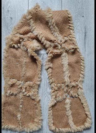 Рыжый шарф с элементами натурального меха
