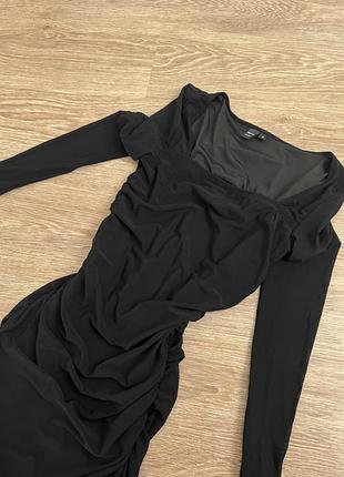 Плаття шикарне