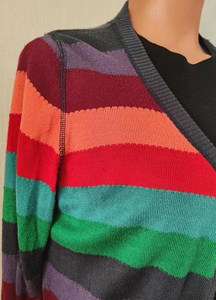 Яскрава кофта кардиган