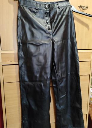 Женские брюки трубы из  искожи