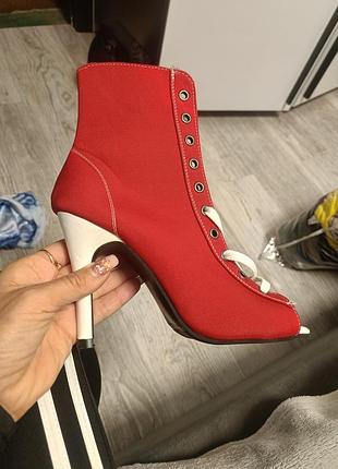 Нові чоботи