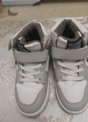 Осенние кроссовки на мальчика