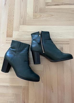 Чоботи напівчоботи ботильйони шкіряні &otherstories