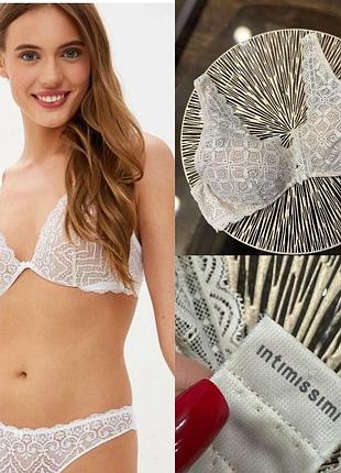 Бюст сильний