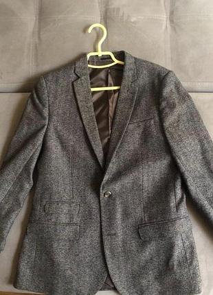 Вовняний піджак