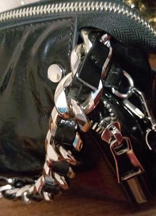 Сумка з лаковой кожі