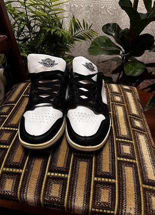 Кросівки підліткові чорно білі в хорошому стані розмір 44