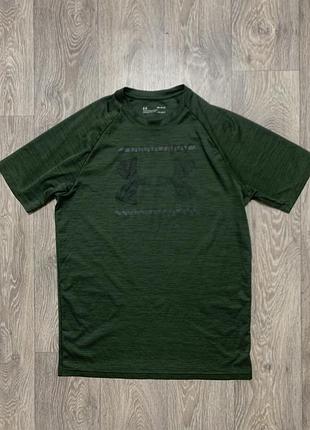 Футболка under armour