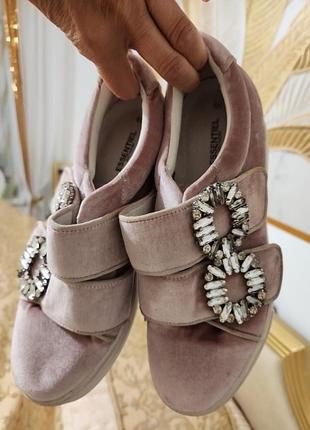 Ботинки, кроссовки женские бархатные 39р