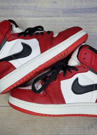 Кроссовки nike jordan