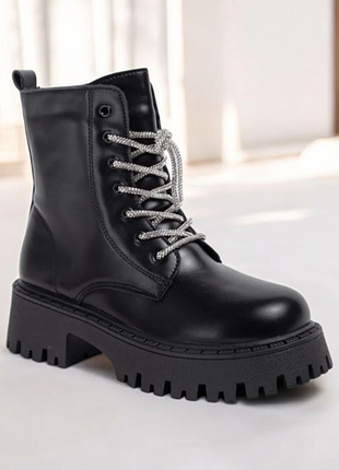 Зимние ботинки стразы