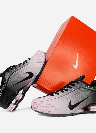 Жіночі кросівки nike shox r4 ‘sakura’