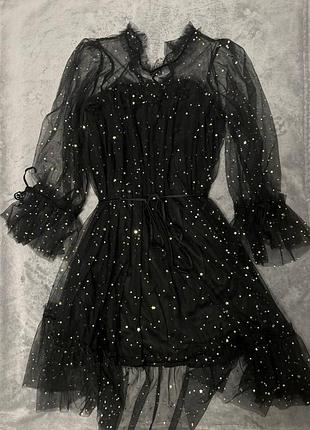 Вечірня сукня в стразах