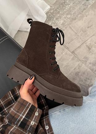 Самые стильные зимние ботинки из натуральной замши шоколадные