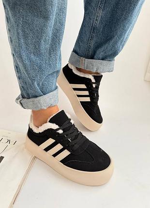 Кросівки жіночі на флісі