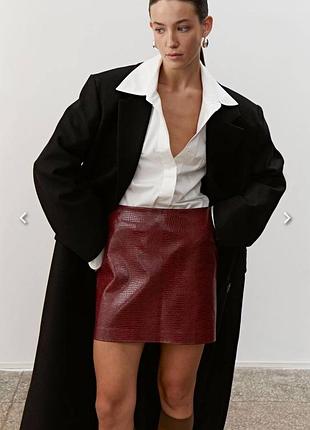 Coosh спідниця міні фактурна з екошкіри бургунді