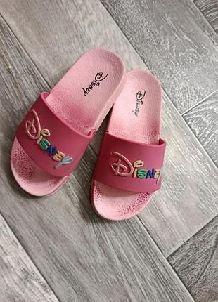 Шлепанцы пляжные