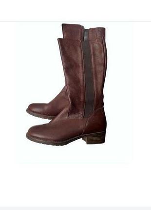 Шкіряні чоботи новий стан низький каблук вузьке голенище виробництво македонія