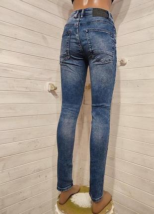 Брендовые джинсы 28\32 новое состояние на худенькую фигуру