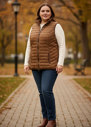 Женская стеганая жилетка большого размера