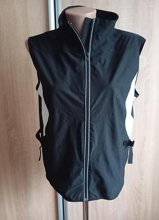 Жилет спортивный