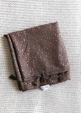 Новый элегантный палантин с золотыми вставками