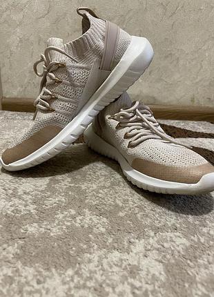 Легенькі літні кросівки oysho, летние пудровые кроссовки ойшо