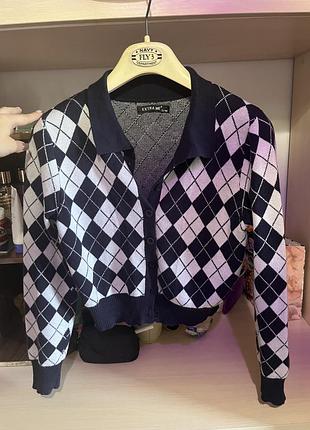 Жіночий кардиган з візерунком аргайл