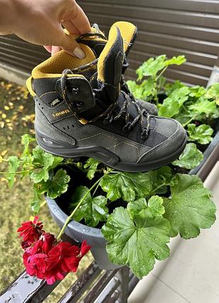 Сапожки lowa