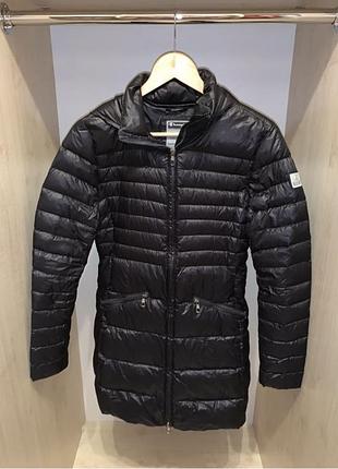 Жіночий чорний осінній пуховик champion