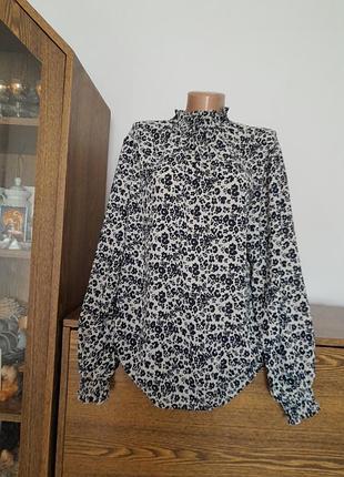Блуза гарна
