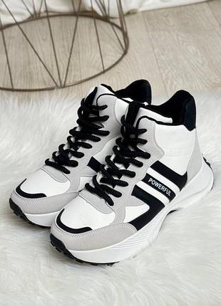 Утеплені кросівки, мегастильні