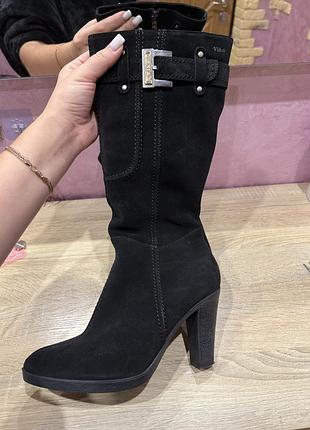 Зимові замшеві чоботи