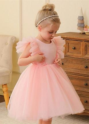 Святкова сукня для дівчинки ніжно рожевого кольору