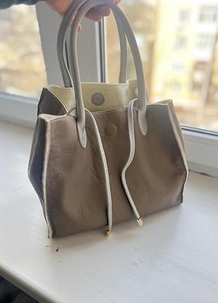 Світло-коричнева шкіряна сумка-шопер із окремим гаманцем. італія