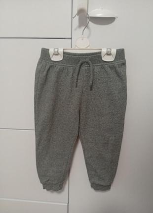 Спортивные штаны на два-три года 92-98 см