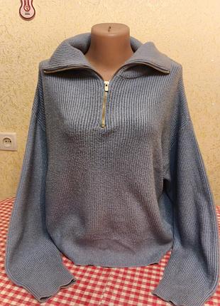 Продам свитерик женский на молнии