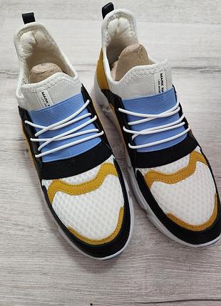 Skechers кроссовки 39 размер новые
26 см стелька
2900 грн