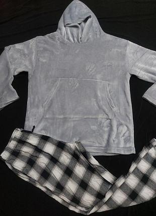 Домашний костюм, пижама.