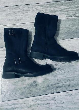 Натуральные кожаные ботинки демисезонные женские базовые нубуковые