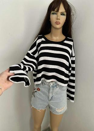 Гарна тепла оверсайз кофта в смужку