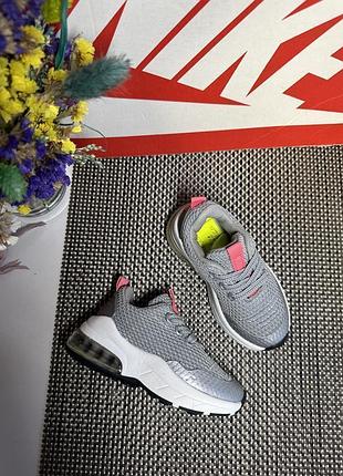 Кроссовки 1