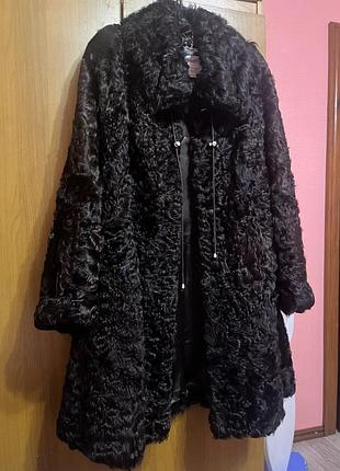 Шуба каракулевая. шуба с натурального меха.