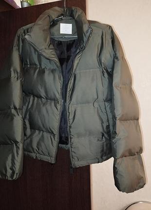 Куртка женская в очень красивом состоянии, primark