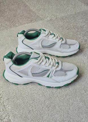 Белые мужские кроссовки stradivarus р.40