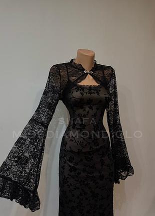 Сукня готична