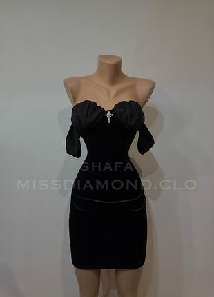 Готична сукня