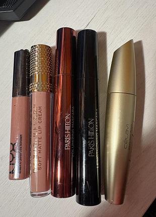 Сет з косметики: туші та помади