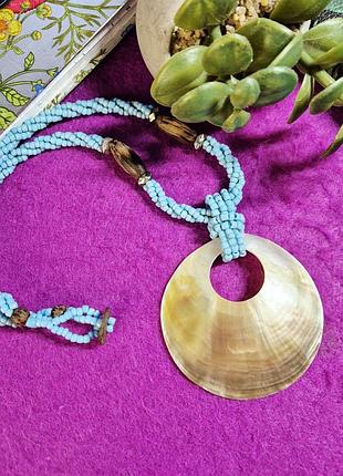 Колье с крупным перламутром